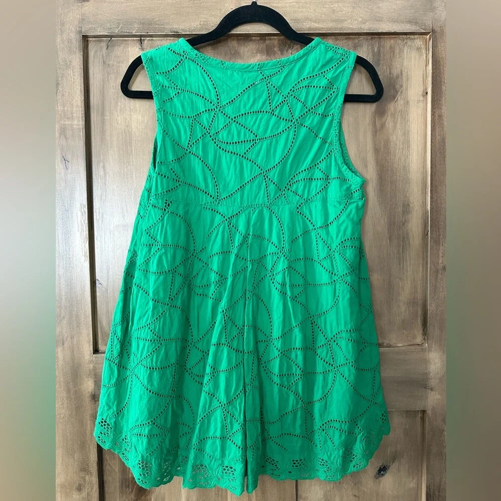 Cabi Gemma Eyelet Sleeveless top in Kelly green